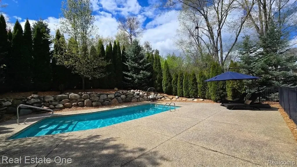 960 Hill Hollow Lane Milford Charter Township MI 48381