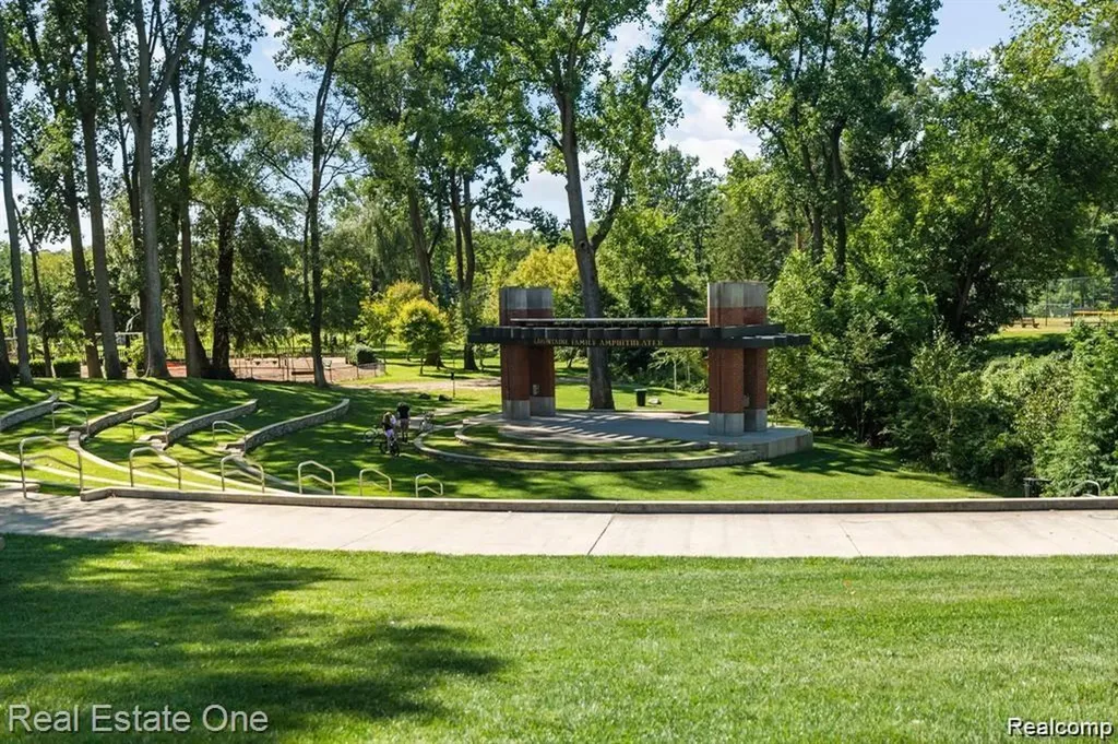 960 Hill Hollow Lane Milford Charter Township MI 48381