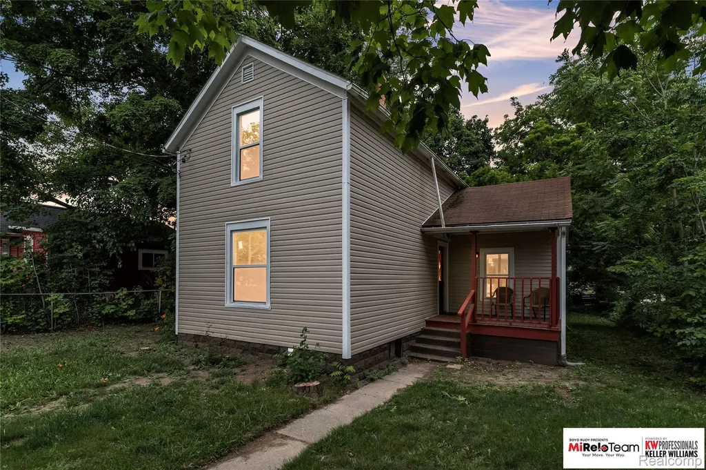 848 Caton Avenue Adrian City MI 49221