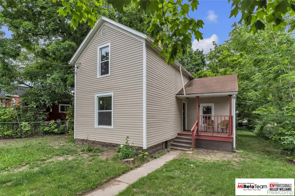 848 Caton Avenue Adrian City MI 49221