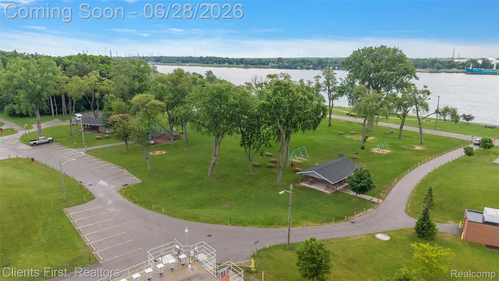 840 Saint James Street Marysville City MI 48040