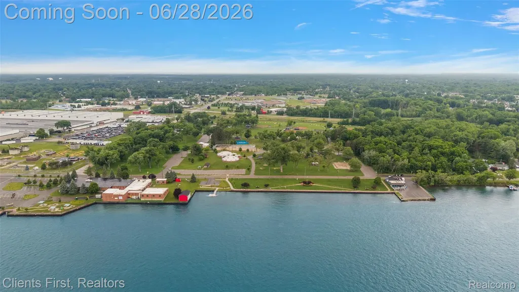 840 Saint James Street Marysville City MI 48040