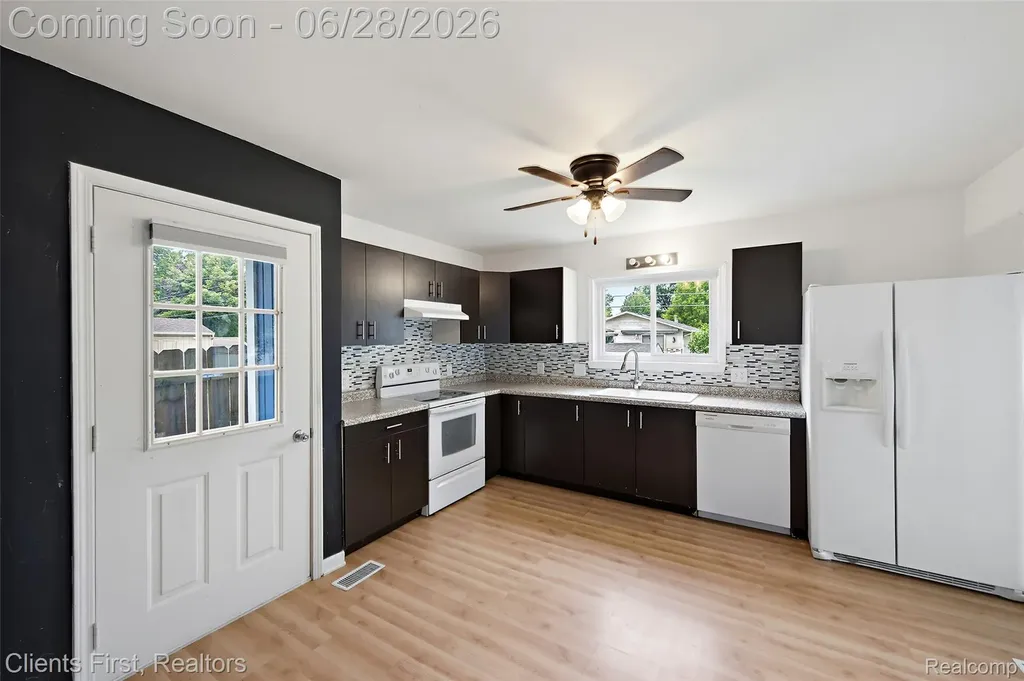 840 Saint James Street Marysville City MI 48040