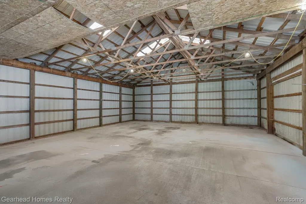 6296 Elizabeth Lake Road Waterford Charter Township MI 48327