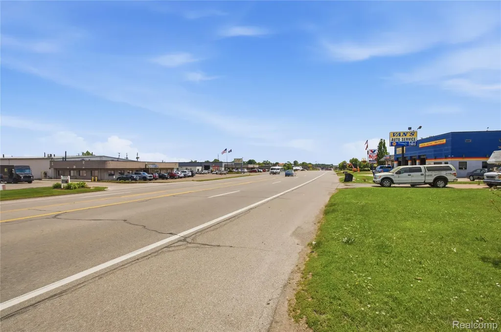 117 N Groesbeck Highway Mt. Clemens City MI 48043