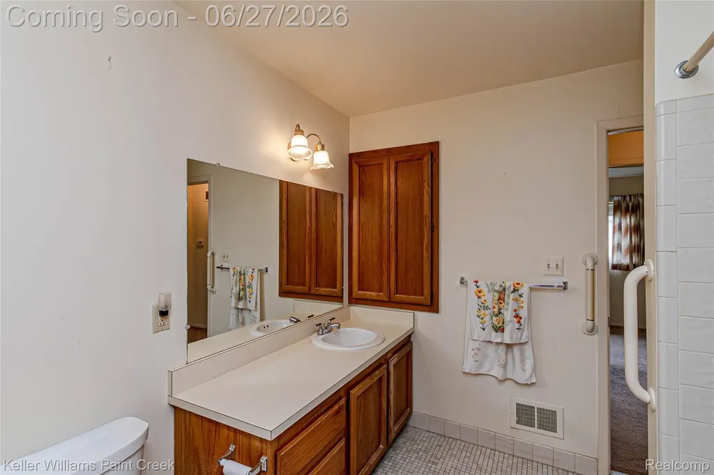 31980 Mark Adam Lange Warren City MI 48093