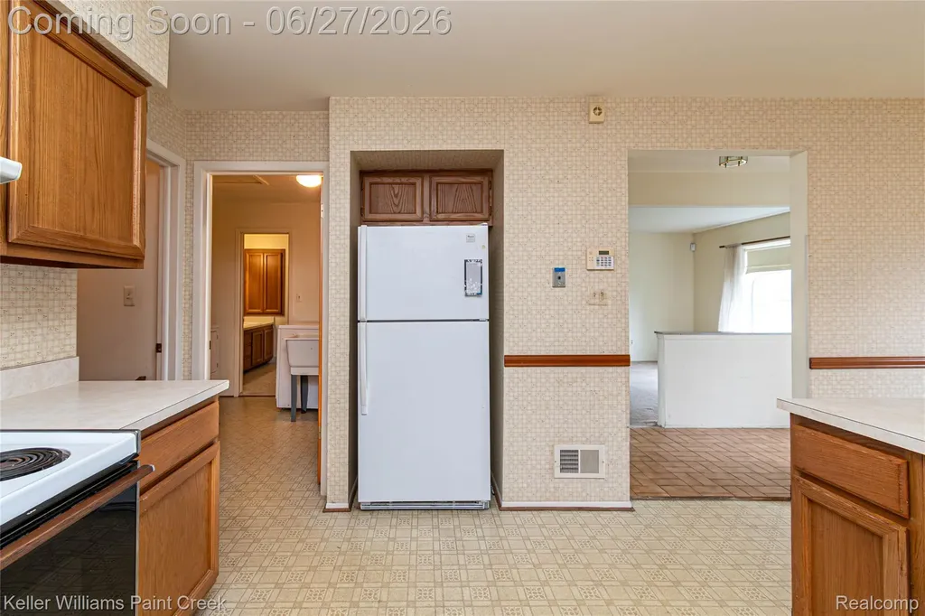 31980 Mark Adam Lange Warren City MI 48093