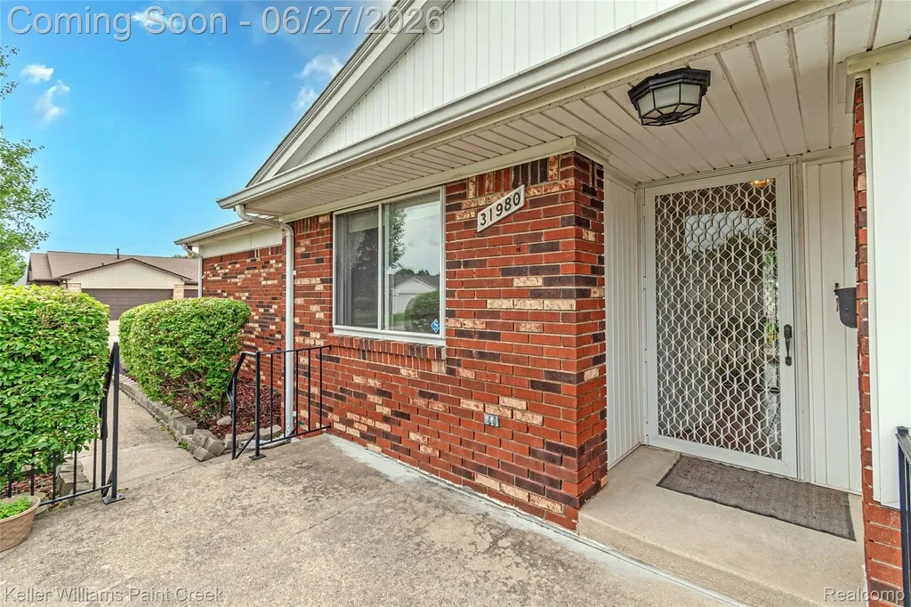 31980 Mark Adam Lange Warren City MI 48093