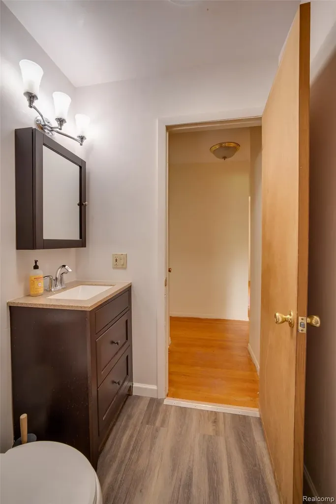 16944 Hans Court Fraser City MI 48026