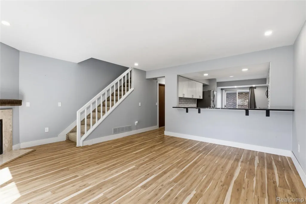 5736 Woodland View Independence Charter Township MI 48346