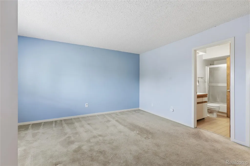 5736 Woodland View Independence Charter Township MI 48346