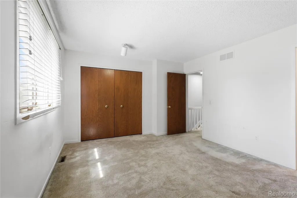 5736 Woodland View Independence Charter Township MI 48346