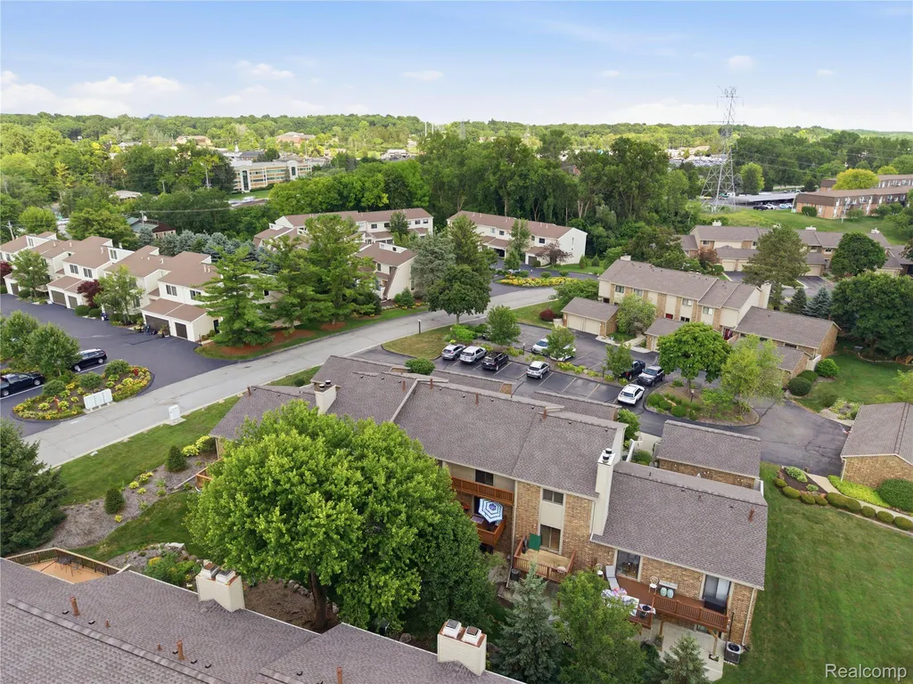 5736 Woodland View Independence Charter Township MI 48346