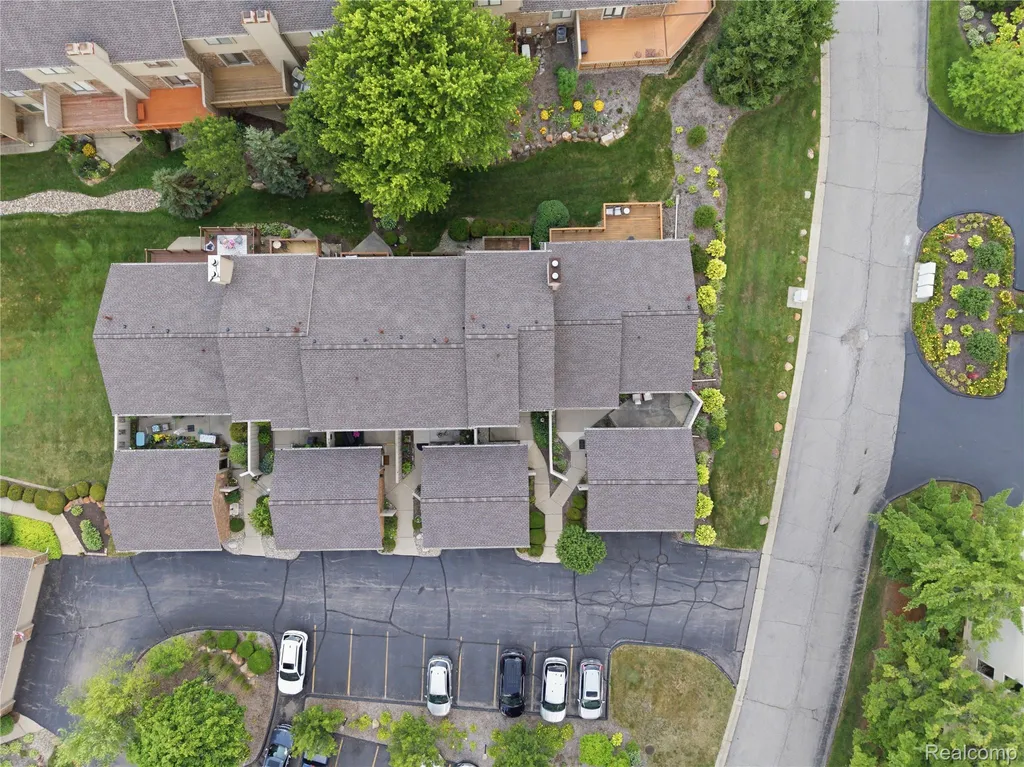 5736 Woodland View Independence Charter Township MI 48346