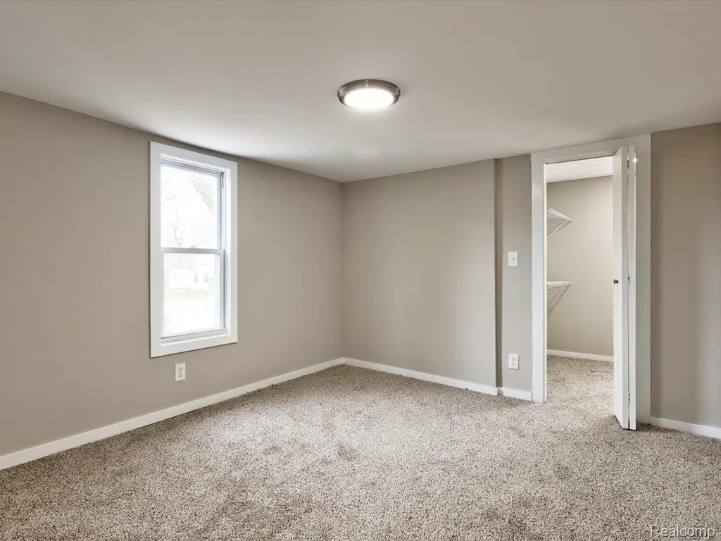 35930 Washington Street Richmond City MI 48062