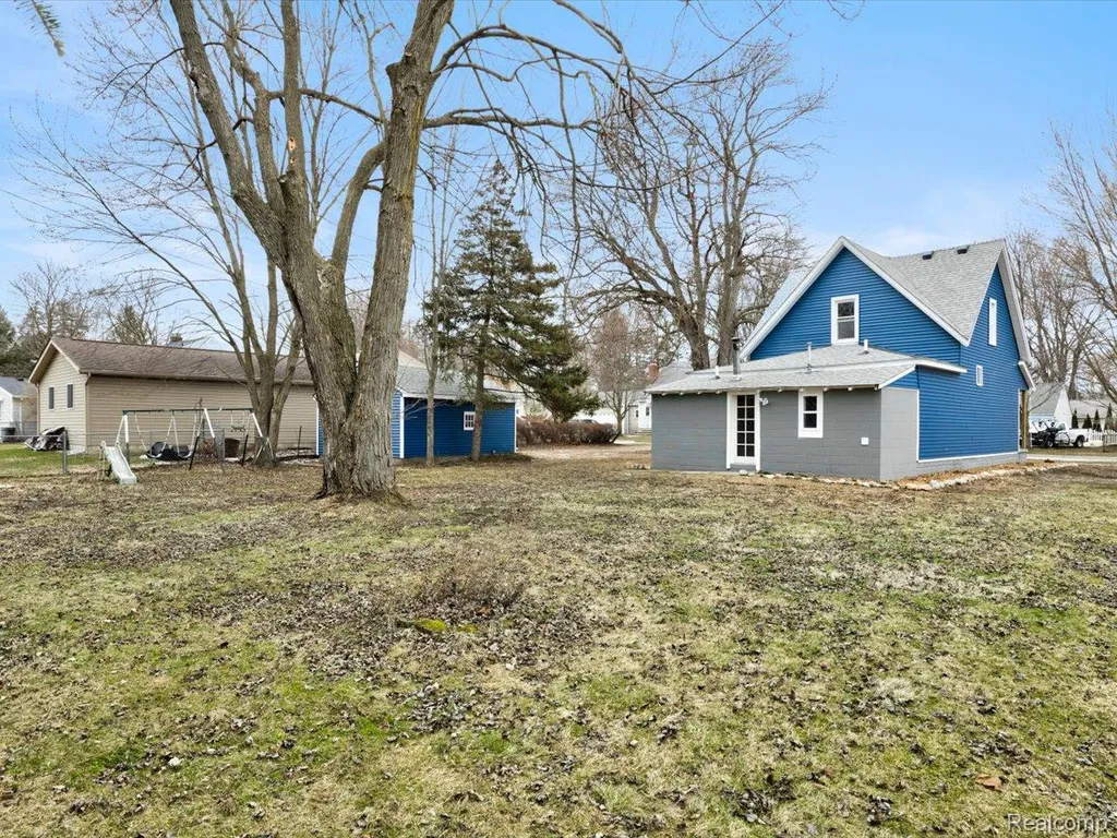35930 Washington Street Richmond City MI 48062