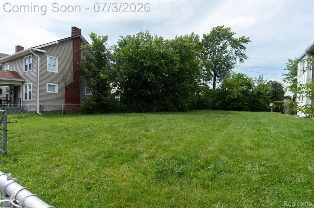 1704 W Euclid Street Detroit City MI 48206