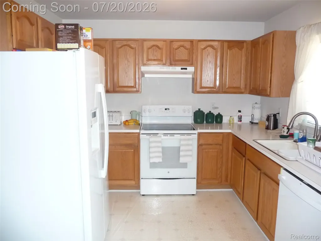 217 Stephanie Drive Westland City MI 48186