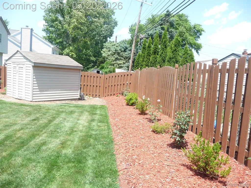 217 Stephanie Drive Westland City MI 48186