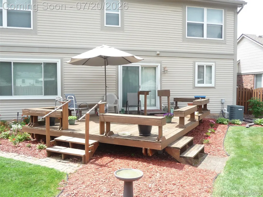 217 Stephanie Drive Westland City MI 48186