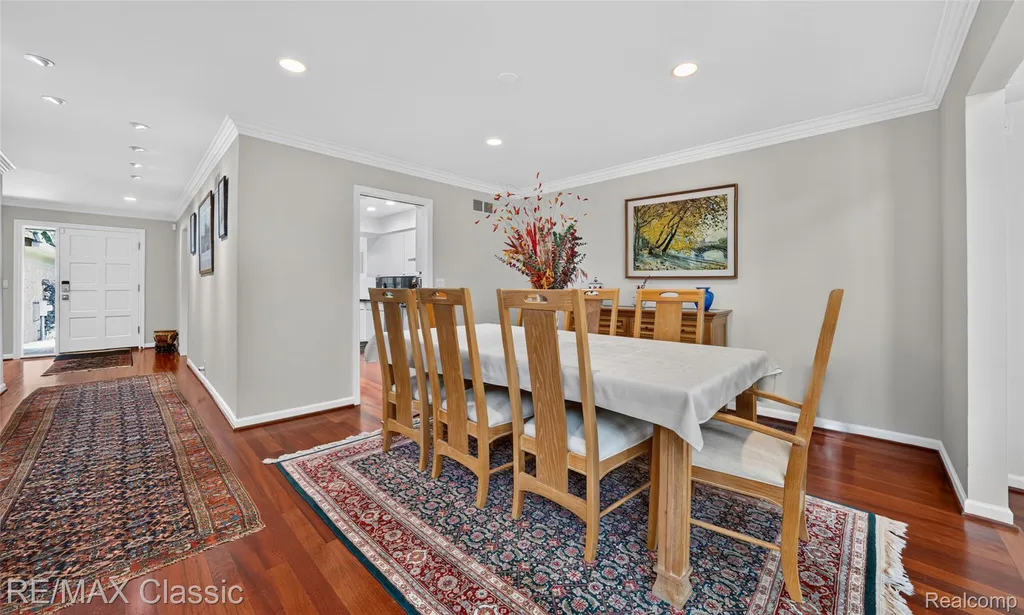 727 Arbor Court Bloomfield Charter Township MI 48304