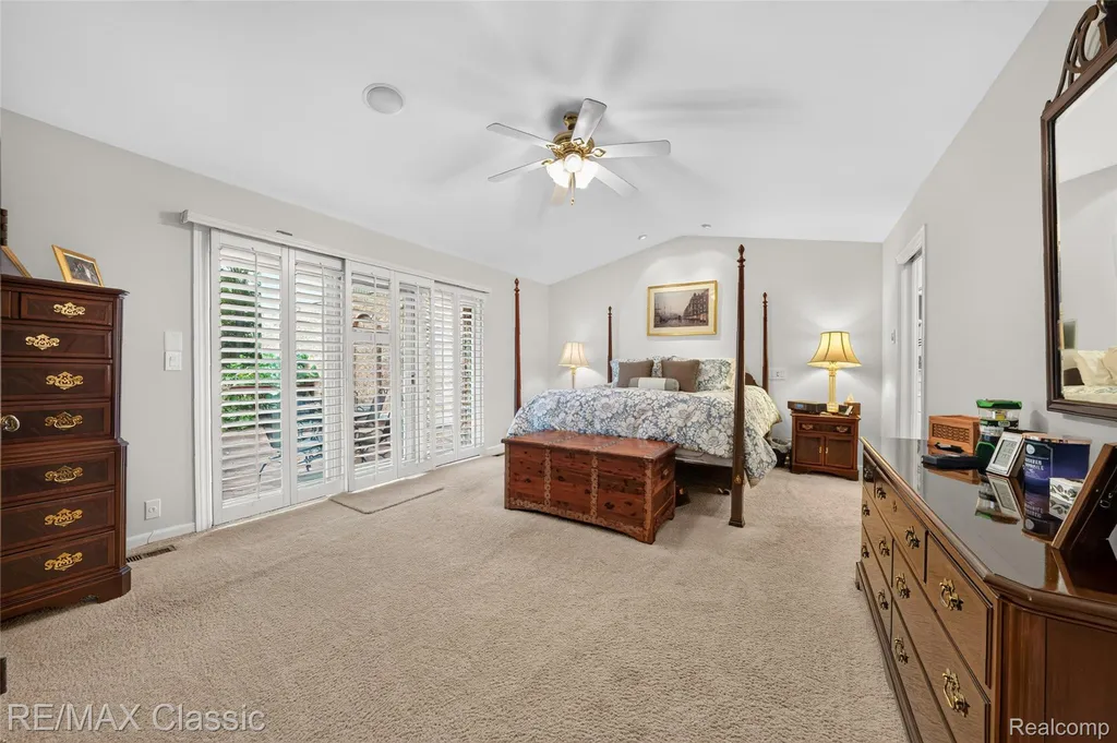 727 Arbor Court Bloomfield Charter Township MI 48304