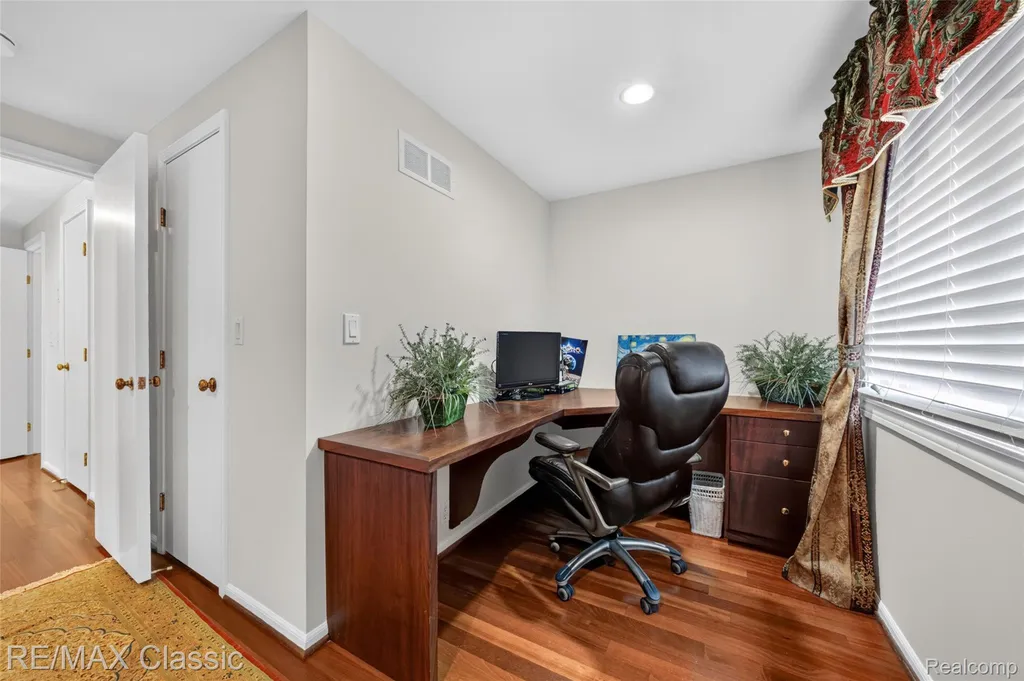 727 Arbor Court Bloomfield Charter Township MI 48304