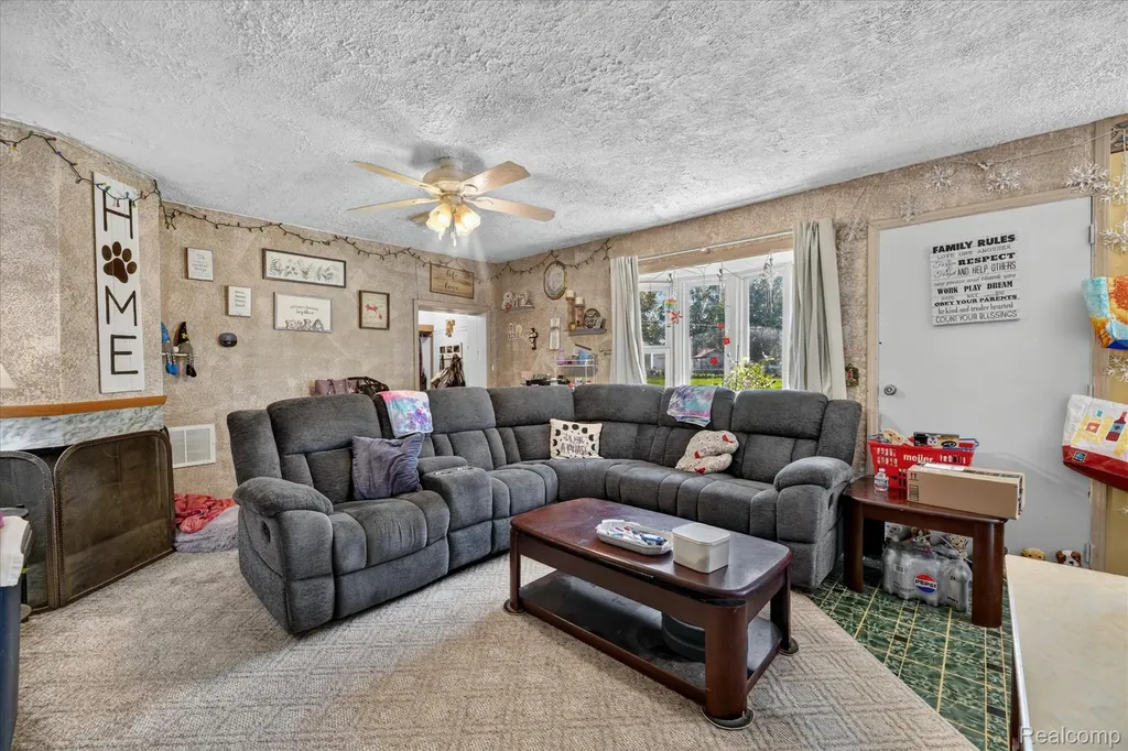 6260 Beth Green Oak Township MI 48116