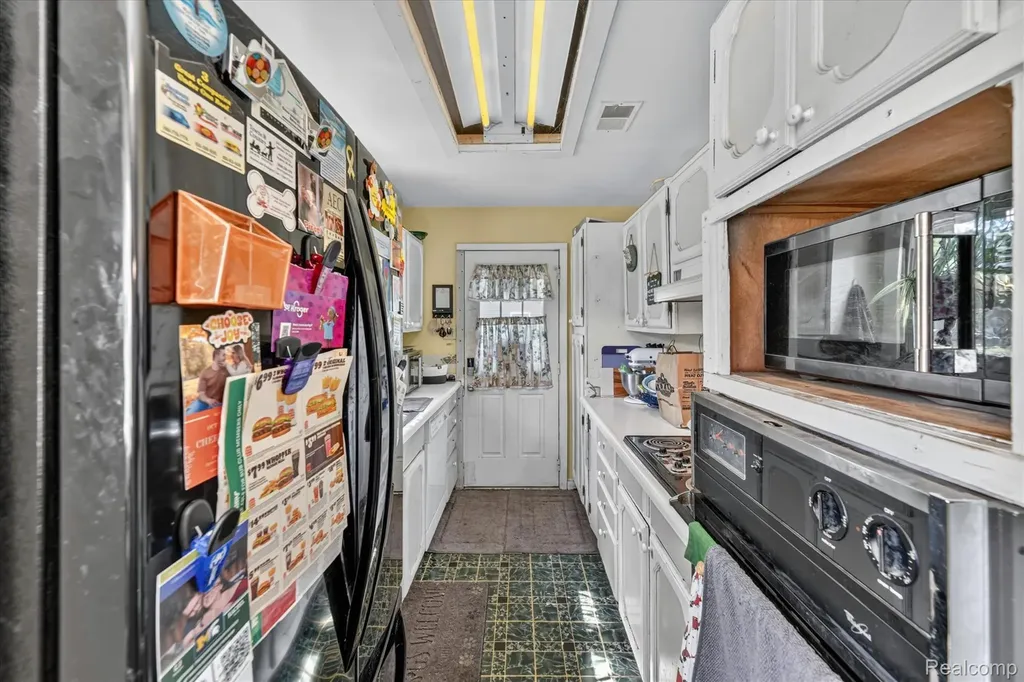 6260 Beth Green Oak Township MI 48116