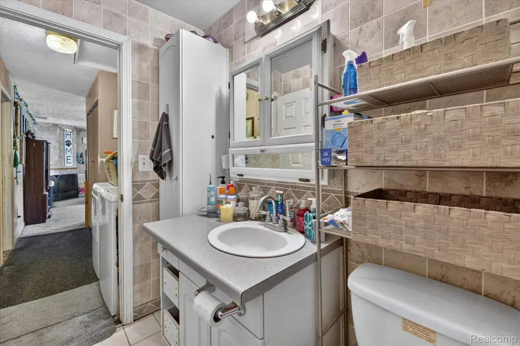 6260 Beth Green Oak Township MI 48116