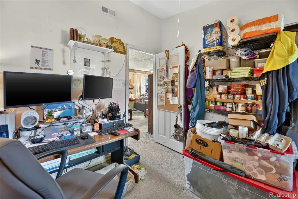 6260 Beth Green Oak Township MI 48116