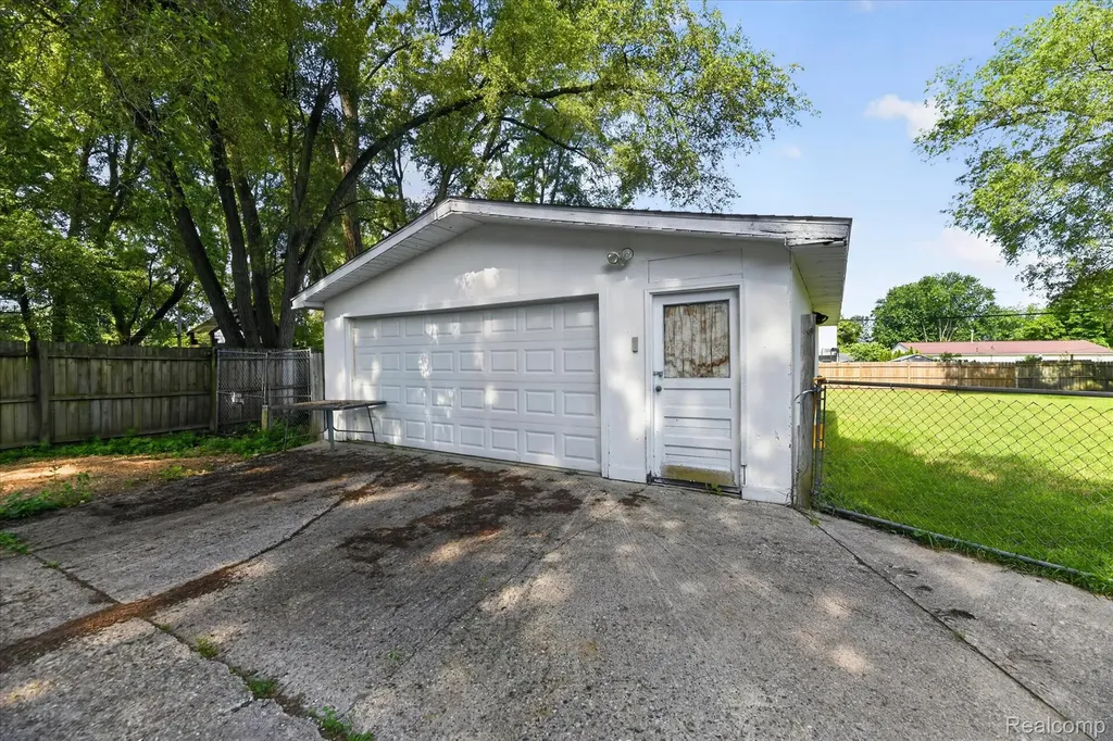 6260 Beth Green Oak Township MI 48116