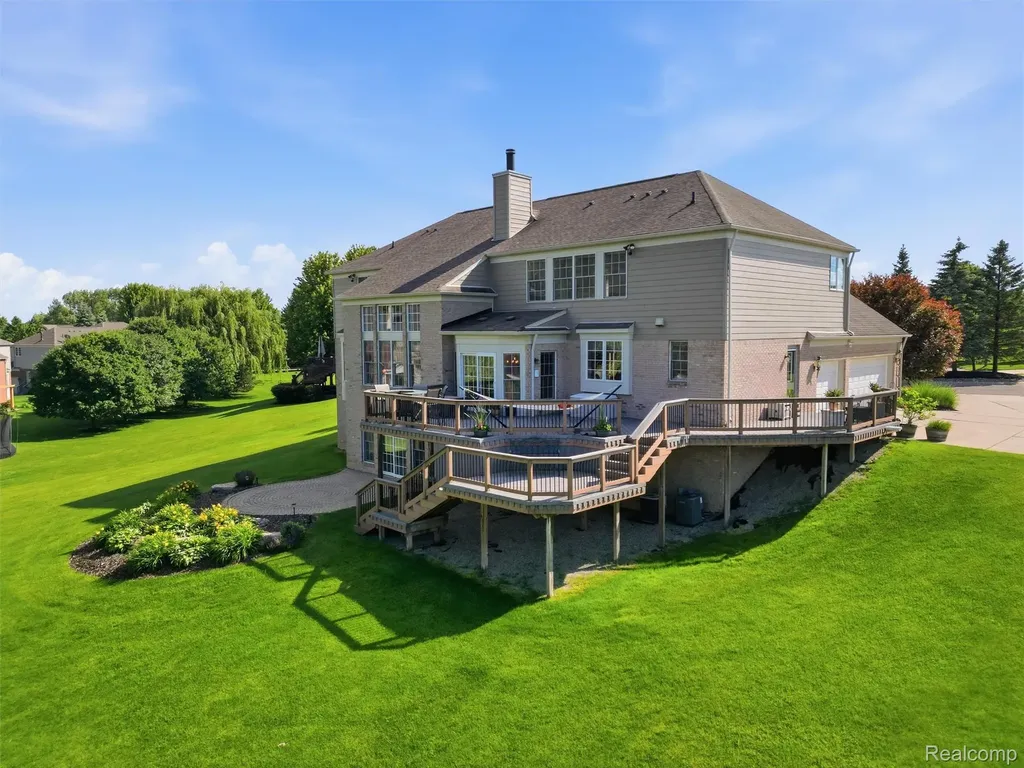 5631 Skye Court Oakland Charter Township MI 48306