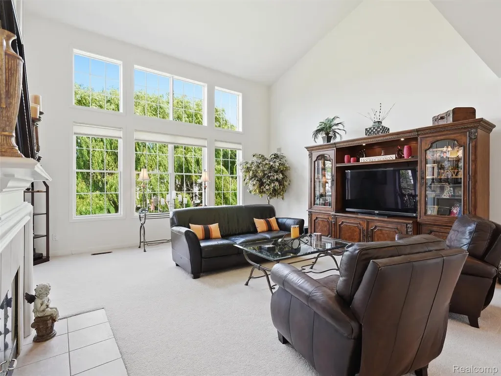 5631 Skye Court Oakland Charter Township MI 48306
