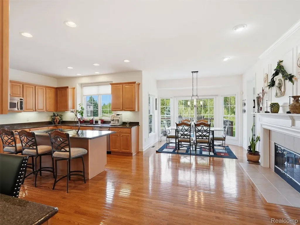 5631 Skye Court Oakland Charter Township MI 48306