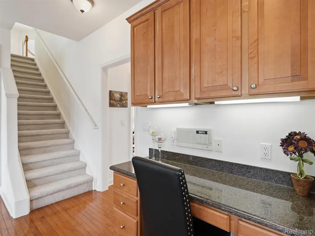 5631 Skye Court Oakland Charter Township MI 48306