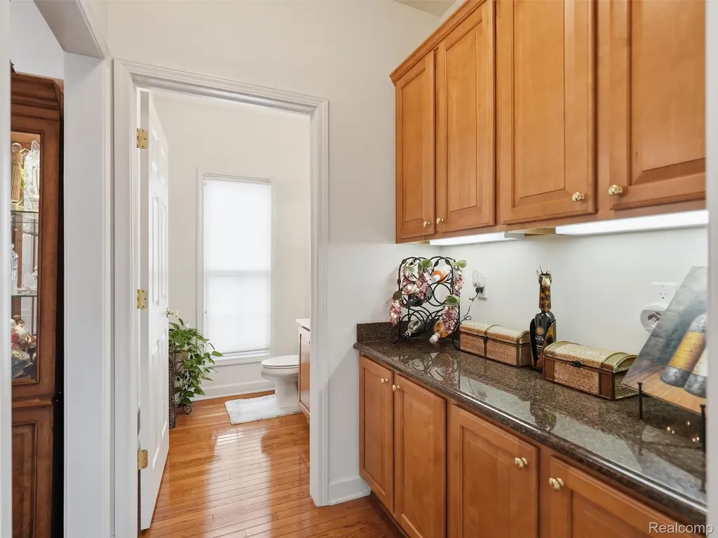 5631 Skye Court Oakland Charter Township MI 48306