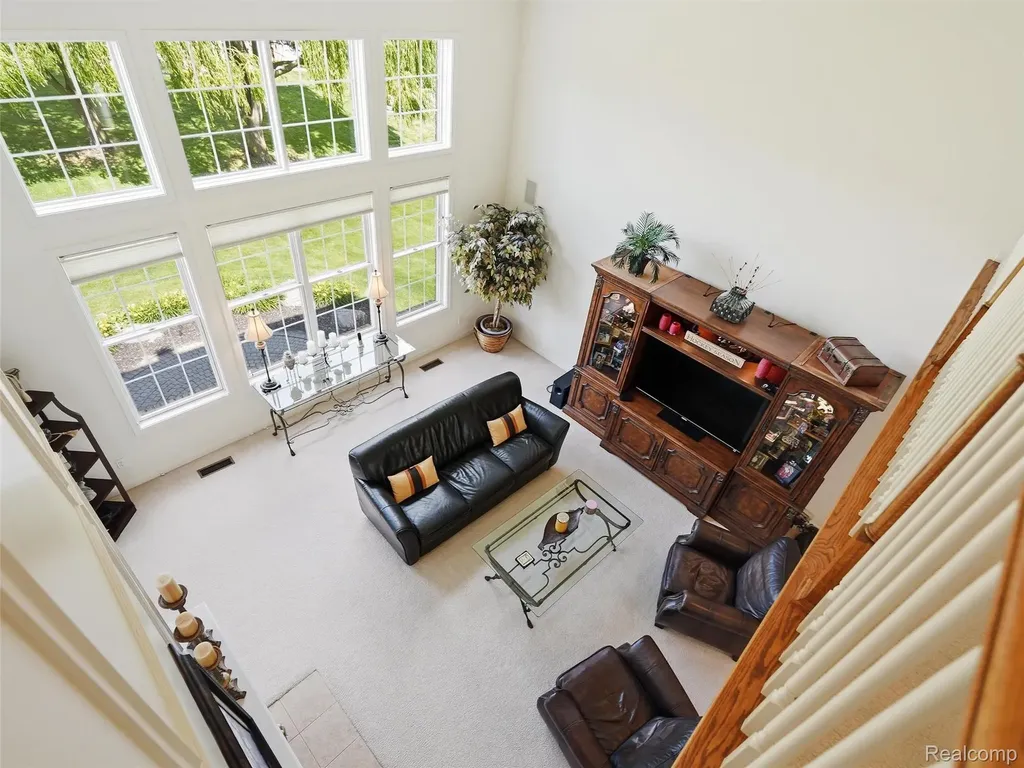 5631 Skye Court Oakland Charter Township MI 48306