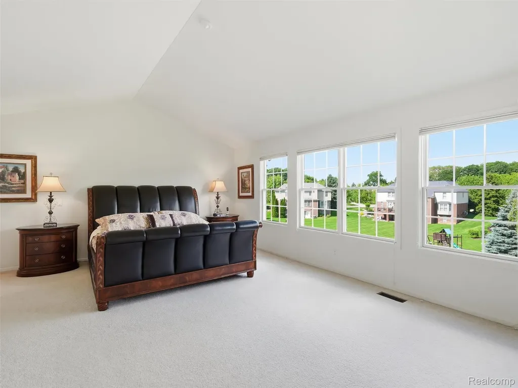 5631 Skye Court Oakland Charter Township MI 48306
