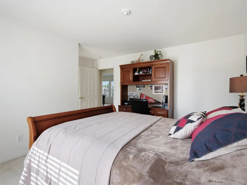 5631 Skye Court Oakland Charter Township MI 48306