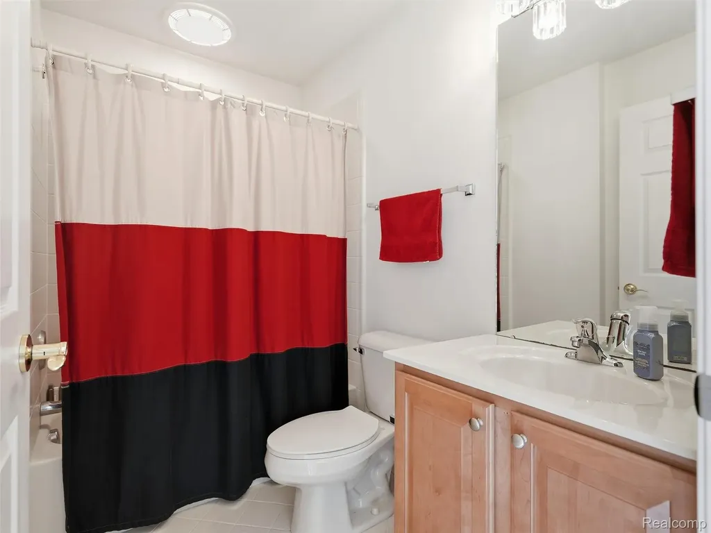 5631 Skye Court Oakland Charter Township MI 48306