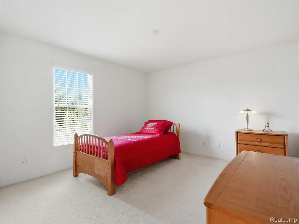 5631 Skye Court Oakland Charter Township MI 48306
