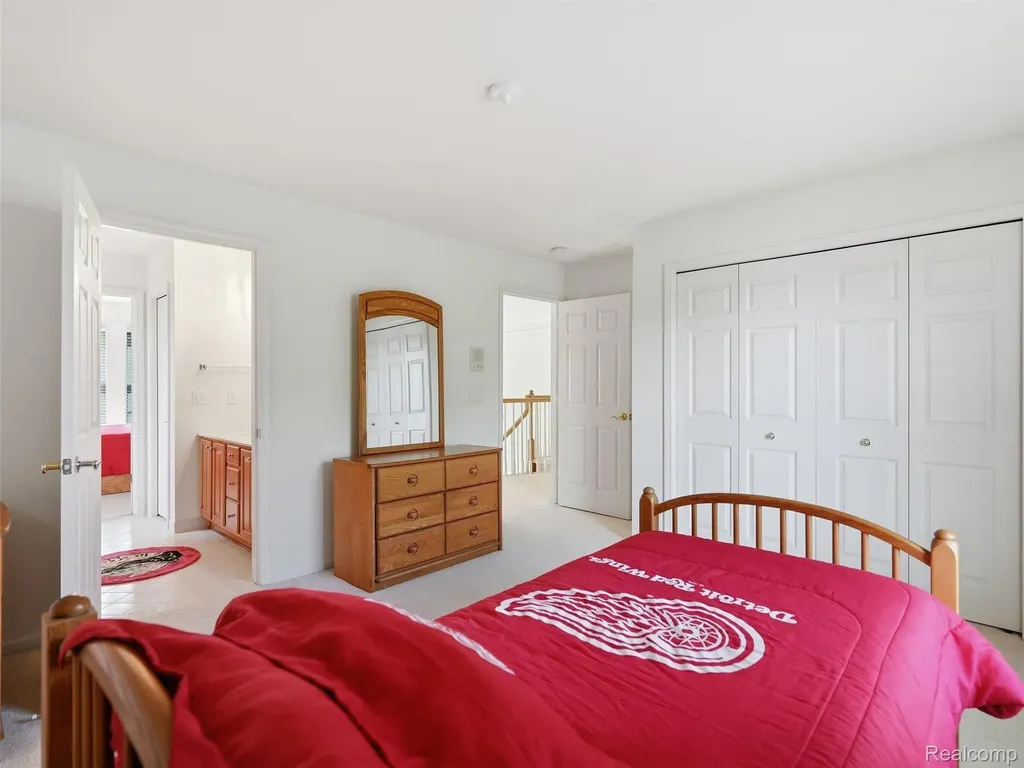 5631 Skye Court Oakland Charter Township MI 48306