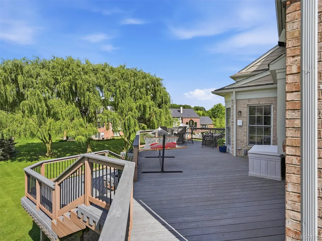5631 Skye Court Oakland Charter Township MI 48306