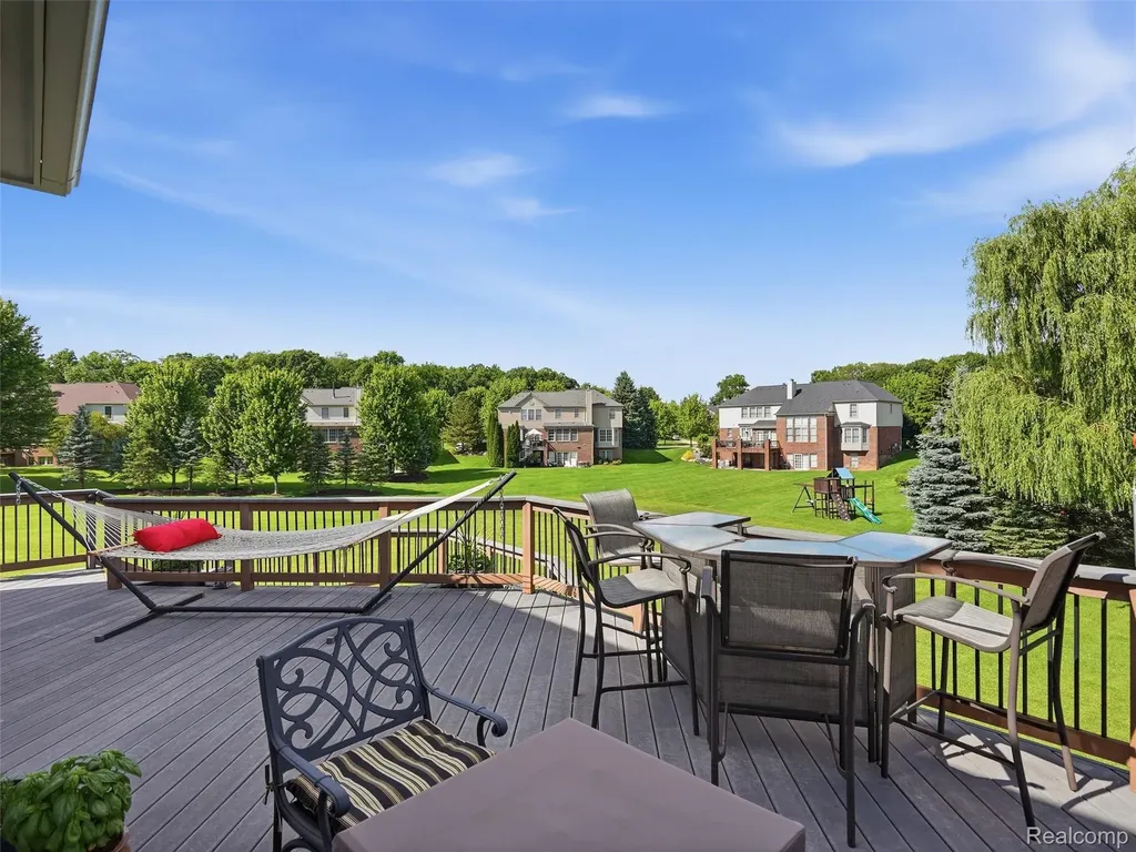 5631 Skye Court Oakland Charter Township MI 48306