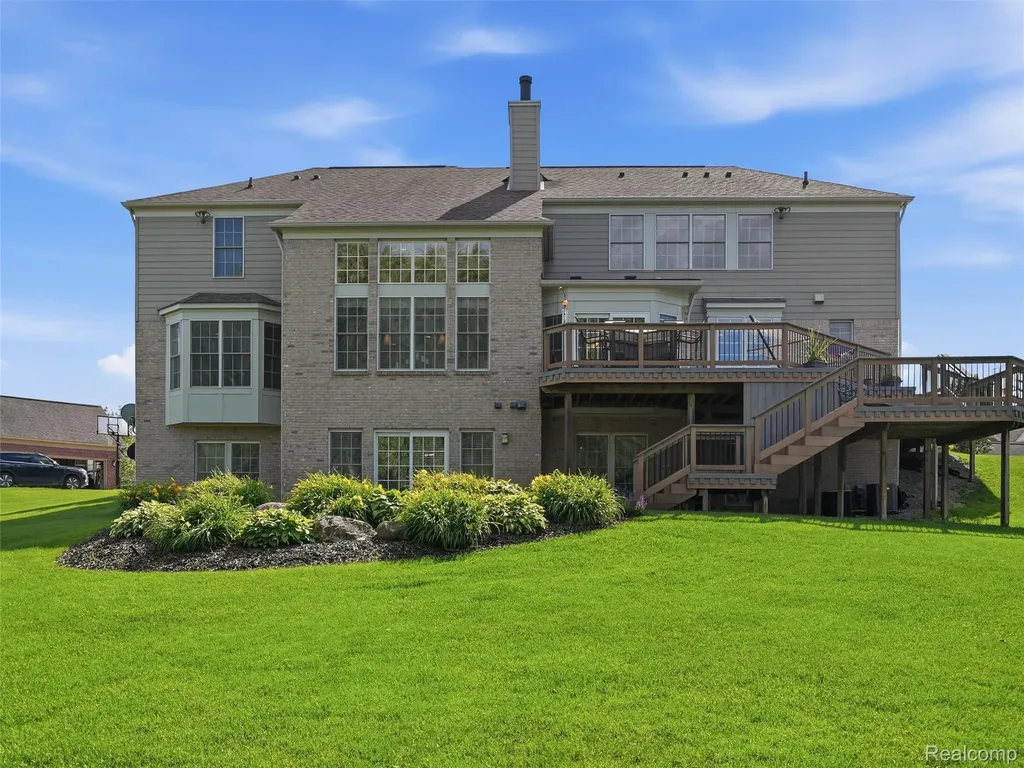 5631 Skye Court Oakland Charter Township MI 48306