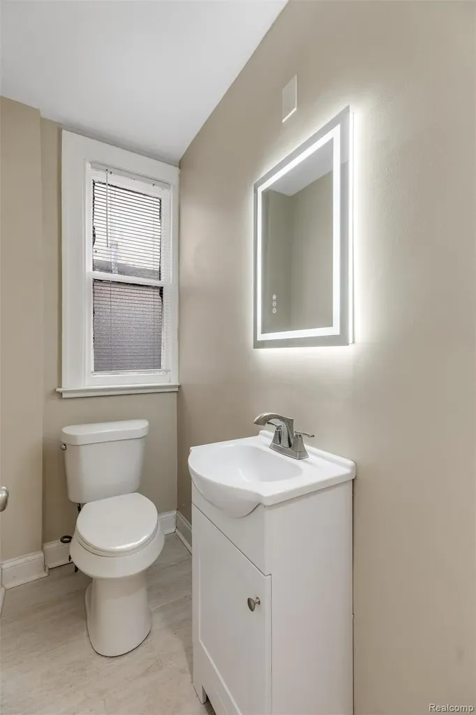 121 Colorado Street Highland Park City MI 48203