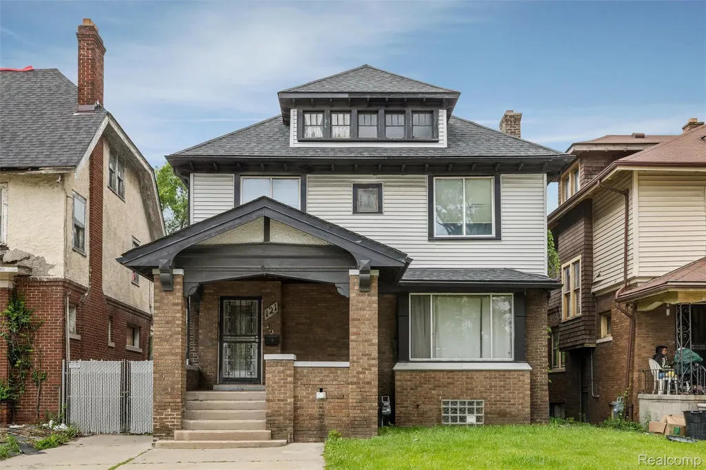 121 Colorado Street Highland Park City MI 48203