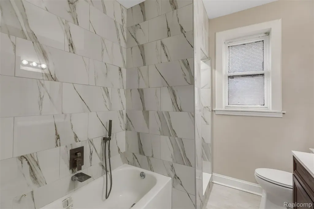 121 Colorado Street Highland Park City MI 48203