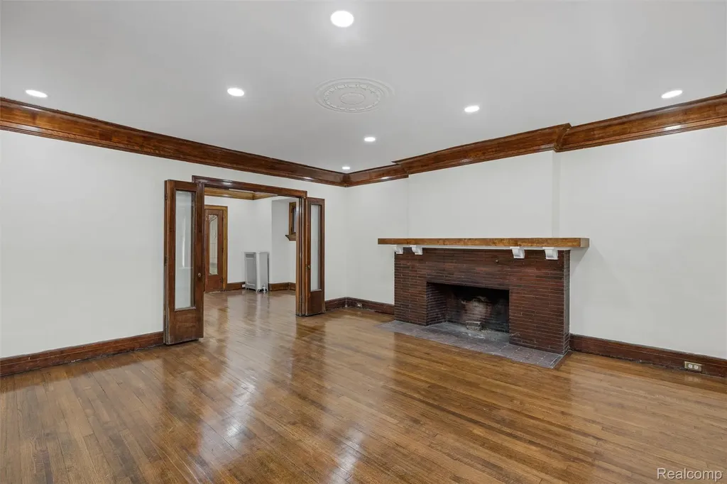121 Colorado Street Highland Park City MI 48203